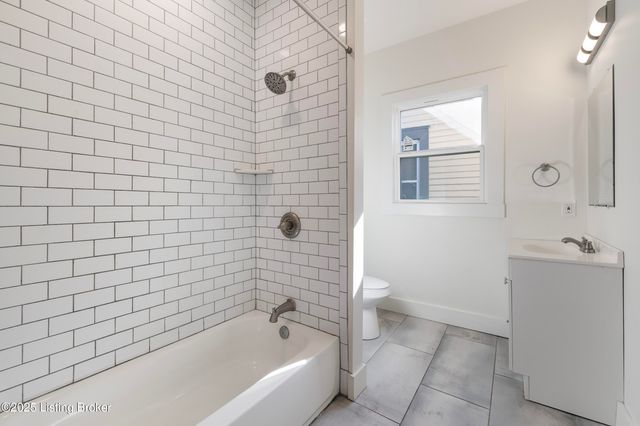 426 E Oak St, Louisville, KY 40203