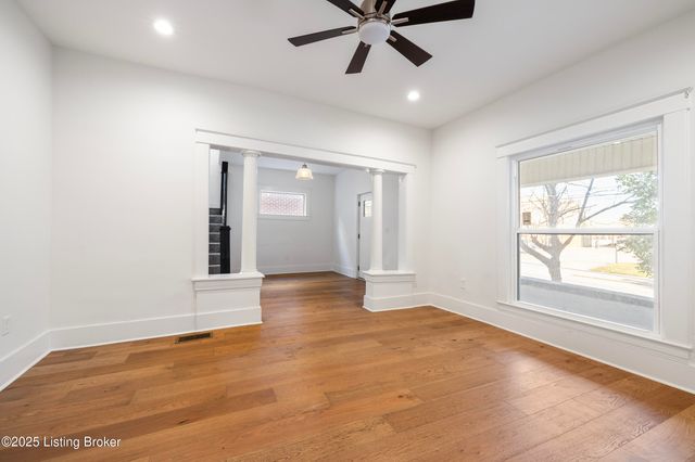 426 E Oak St, Louisville, KY 40203