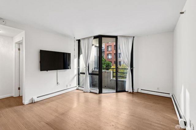 900 Bush Street 309, San Francisco, CA 94109