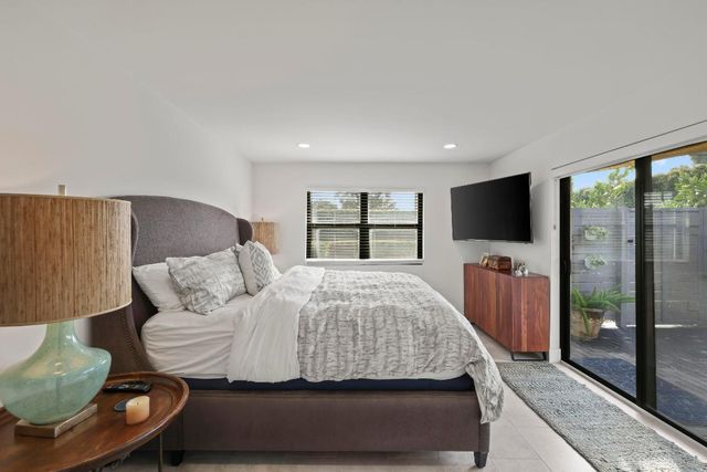 3605 S Lake Drive, Boynton Beach, FL 33435