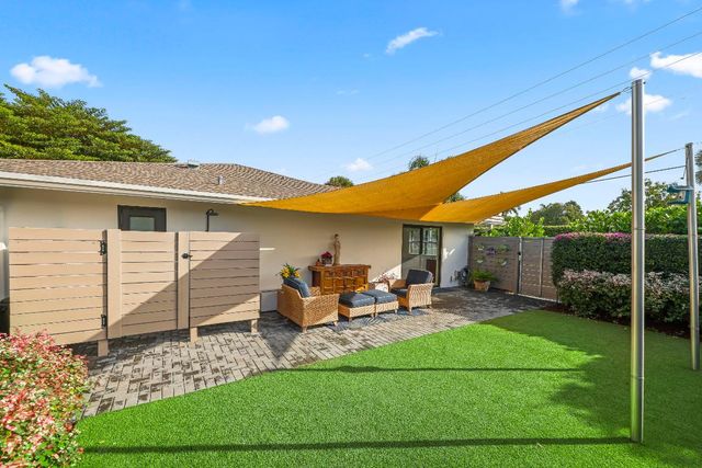 3605 S Lake Drive, Boynton Beach, FL 33435