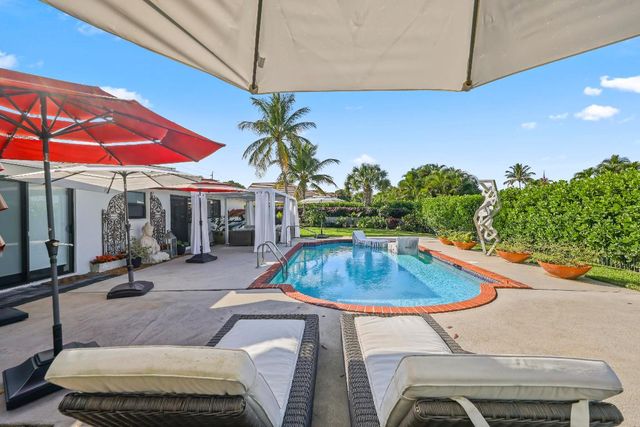 3605 S Lake Drive, Boynton Beach, FL 33435