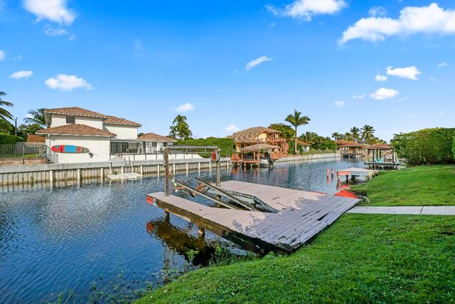 3605 S Lake Drive, Boynton Beach, FL 33435