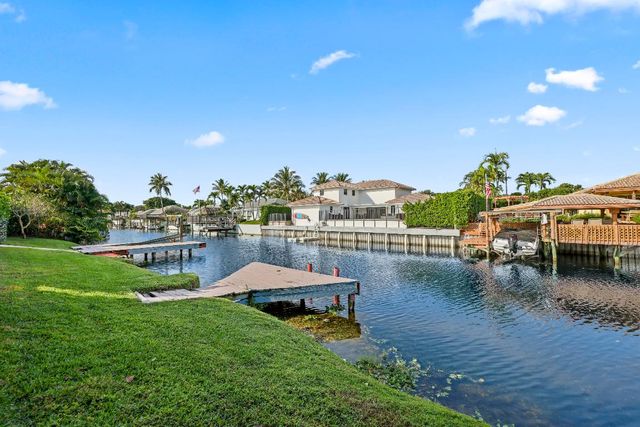 3605 S Lake Drive, Boynton Beach, FL 33435