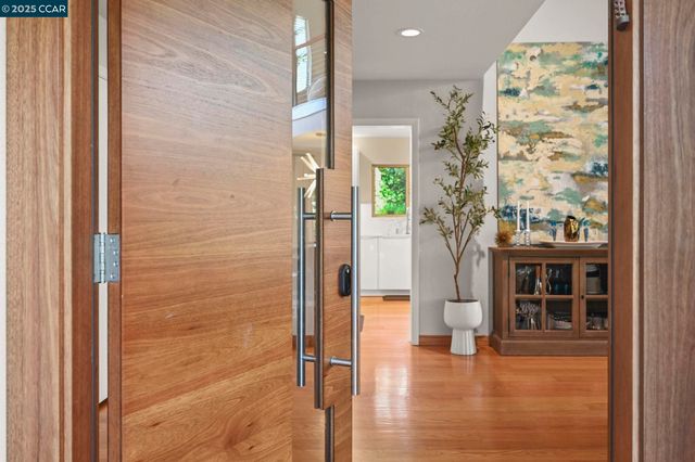 165 Springside Rd, Walnut Creek, CA 94597