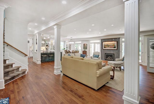 60142 Davie, Chapel Hill, NC 27517