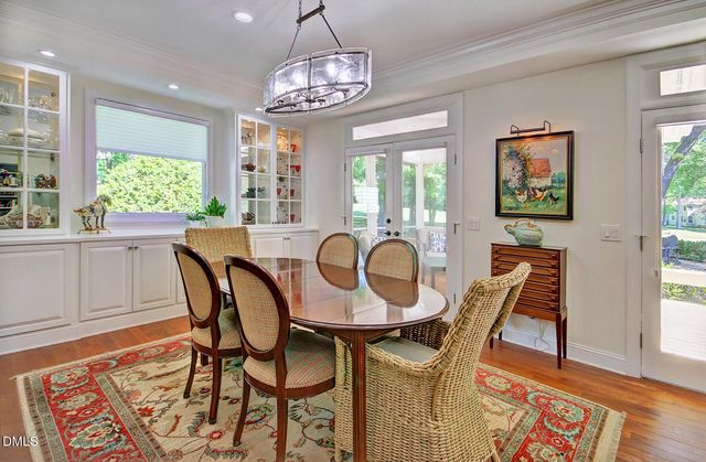 60142 Davie, Chapel Hill, NC 27517