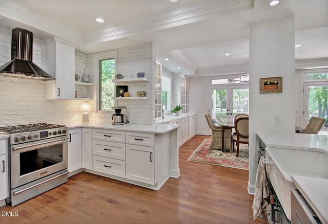 60142 Davie, Chapel Hill, NC 27517