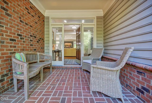 60142 Davie, Chapel Hill, NC 27517