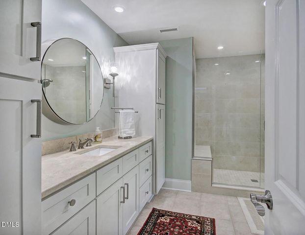 60142 Davie, Chapel Hill, NC 27517