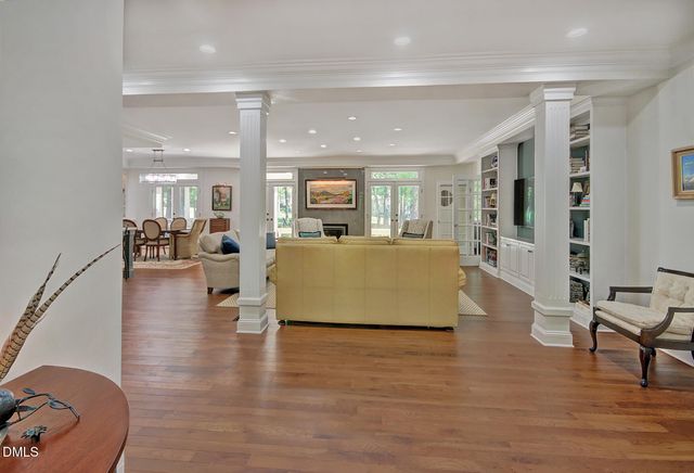 60142 Davie, Chapel Hill, NC 27517