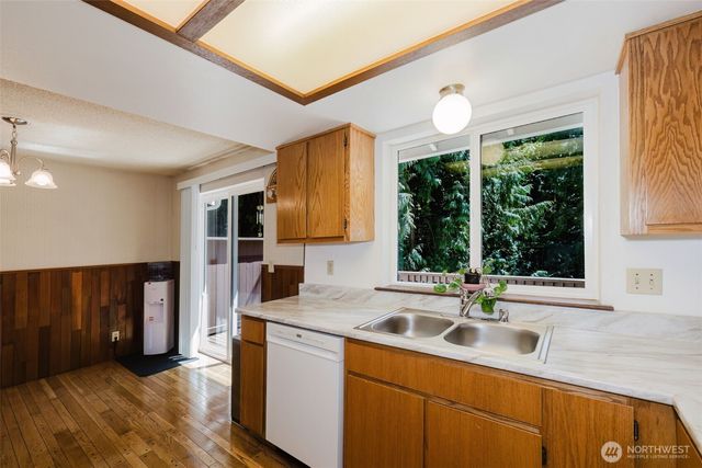 2025 NW Mulholland Boulevard, Poulsbo, WA 98370