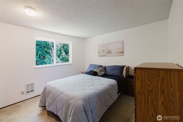 2025 NW Mulholland Boulevard, Poulsbo, WA 98370
