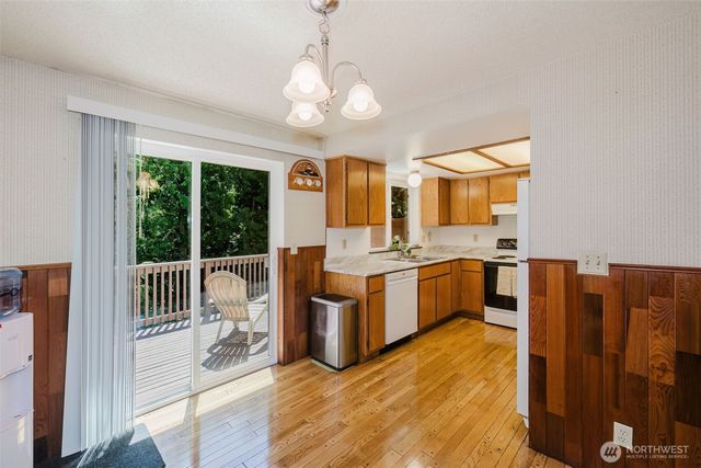 2025 NW Mulholland Boulevard, Poulsbo, WA 98370