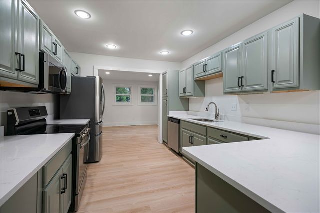 602 Woodside Avenue, Fountain Inn, SC 29644