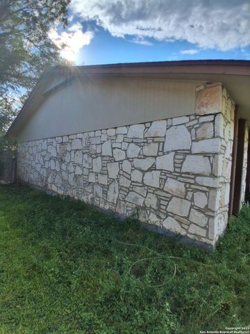 6835 Mickey Mantle, San Antonio, TX 78240