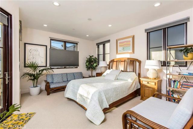 320 33rd, Manhattan Beach, CA 90266