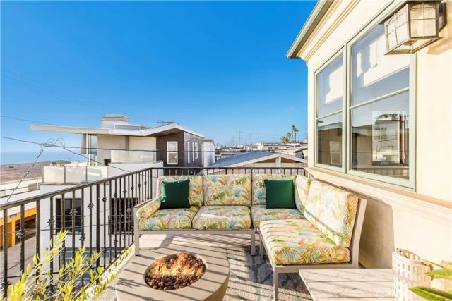 320 33rd, Manhattan Beach, CA 90266