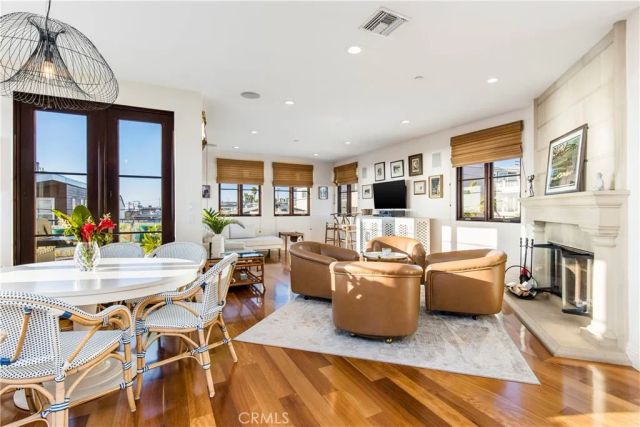 320 33rd, Manhattan Beach, CA 90266