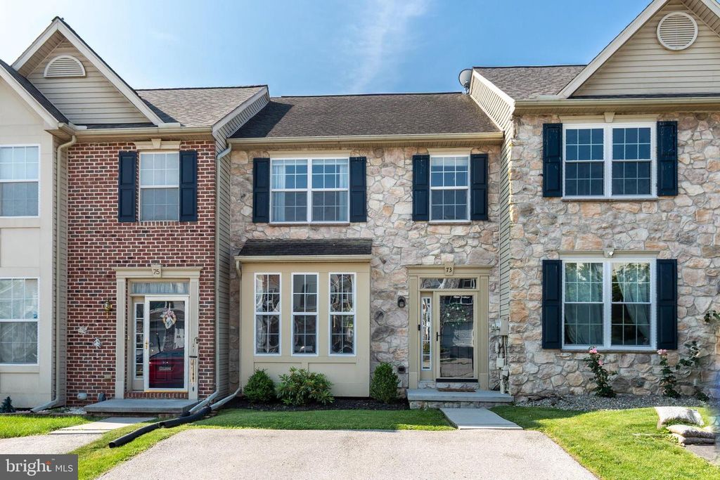 73 SARA LN, Hanover, PA 17331