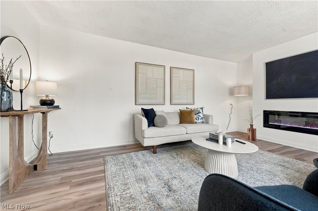 3117 Bailey Road, Cuyahoga Falls, OH 44221
