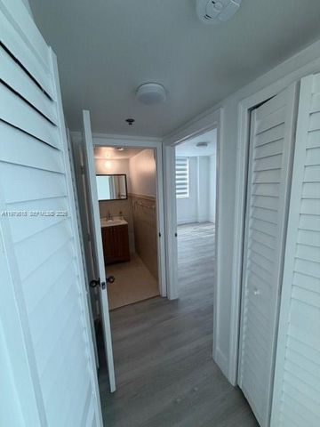 2665 SW 37th Ave 914, Miami, FL 33133