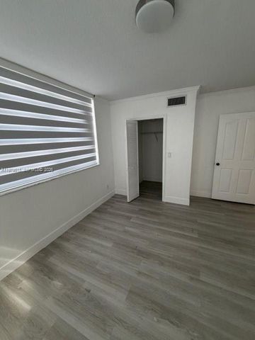 2665 SW 37th Ave 914, Miami, FL 33133