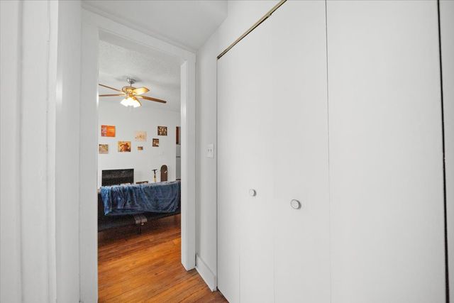 3727 N Pine Grove Avenue 209, Chicago, IL 60613