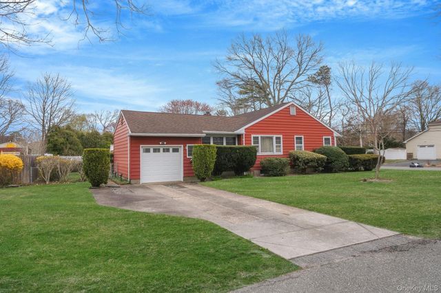 199 Gleeland Street, Deer Park, NY 11729