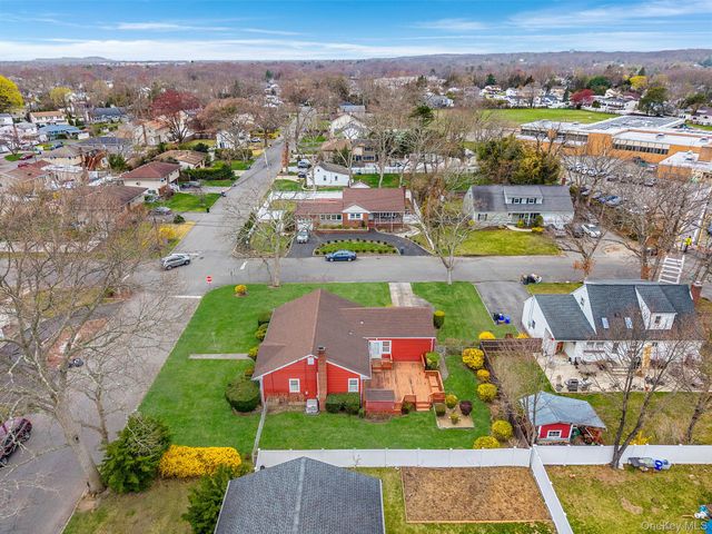 199 Gleeland Street, Deer Park, NY 11729