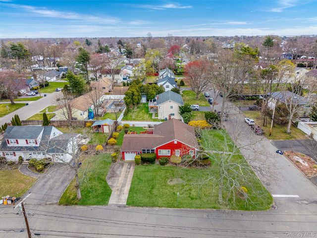 199 Gleeland Street, Deer Park, NY 11729