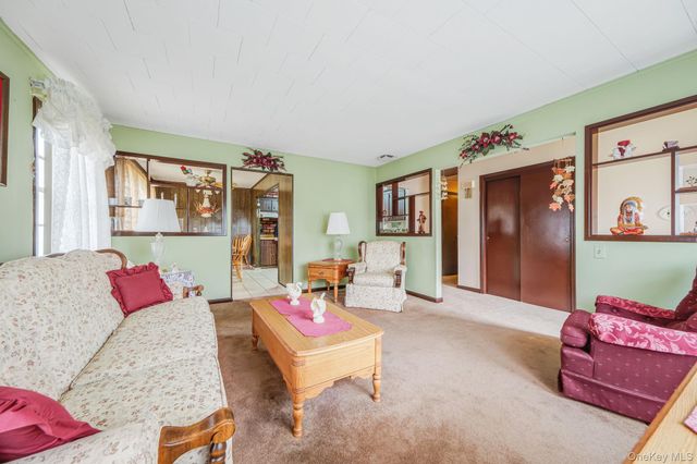 199 Gleeland Street, Deer Park, NY 11729