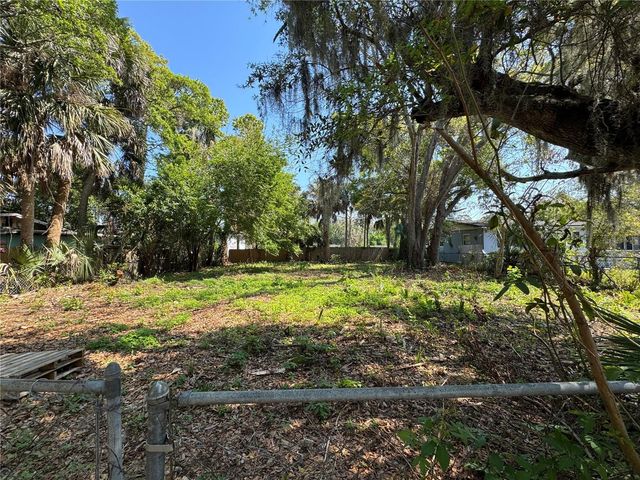 1127 MARTHA DRIVE, Daytona Beach, FL 32114