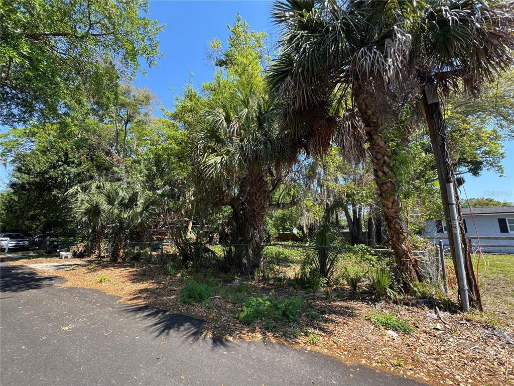 1127 MARTHA DRIVE, Daytona Beach, FL 32114