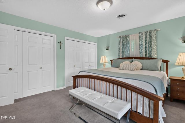 1607 Seward Drive, Johnson City, TN 37604