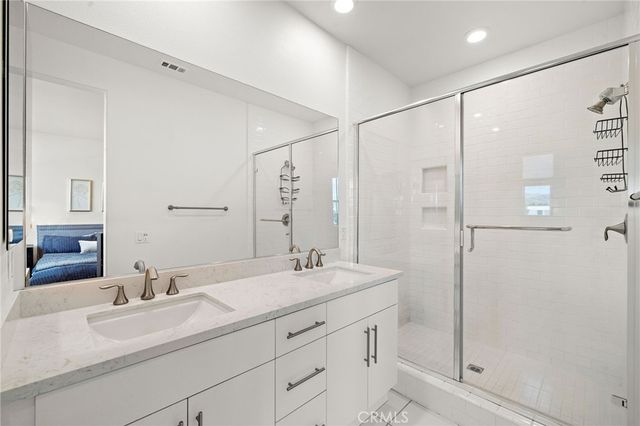 144 Paramount, Irvine, CA 92618