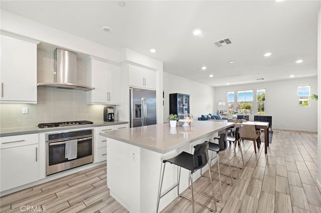 144 Paramount, Irvine, CA 92618