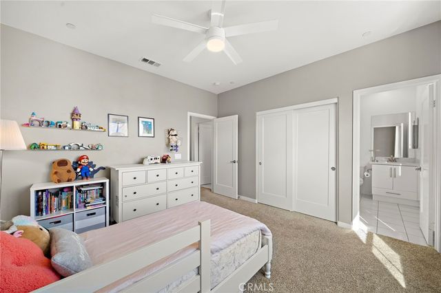 144 Paramount, Irvine, CA 92618