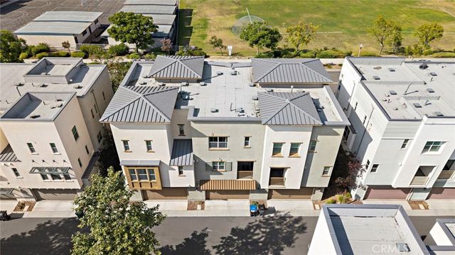144 Paramount, Irvine, CA 92618