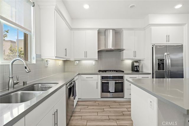 144 Paramount, Irvine, CA 92618