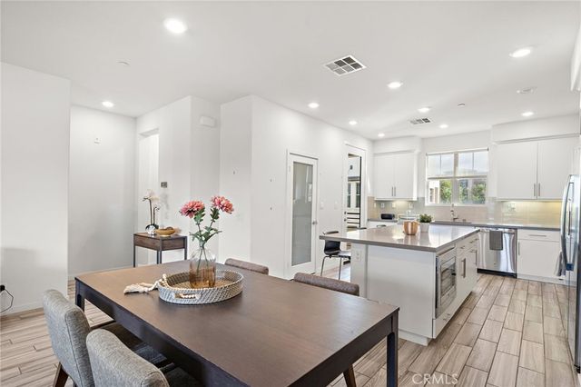 144 Paramount, Irvine, CA 92618