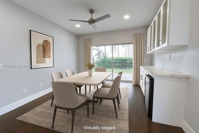 6254 NW 38th Dr, Coral Springs, FL 33067