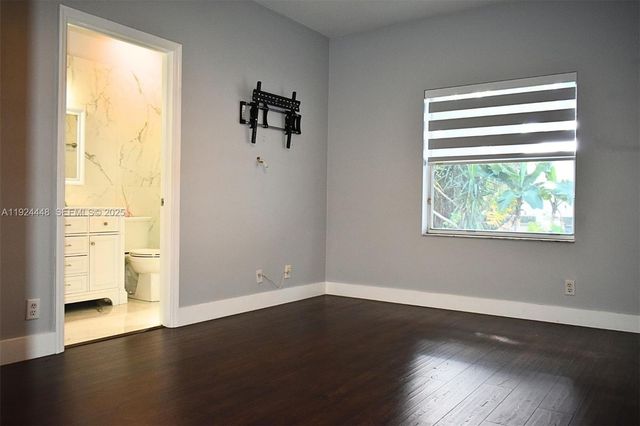 6254 NW 38th Dr, Coral Springs, FL 33067