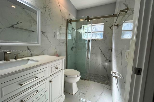 6254 NW 38th Dr, Coral Springs, FL 33067