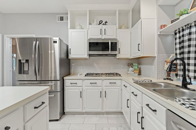 925 Micarta Drive, Mesquite, TX 75181