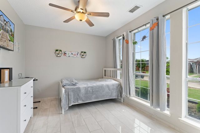925 Micarta Drive, Mesquite, TX 75181