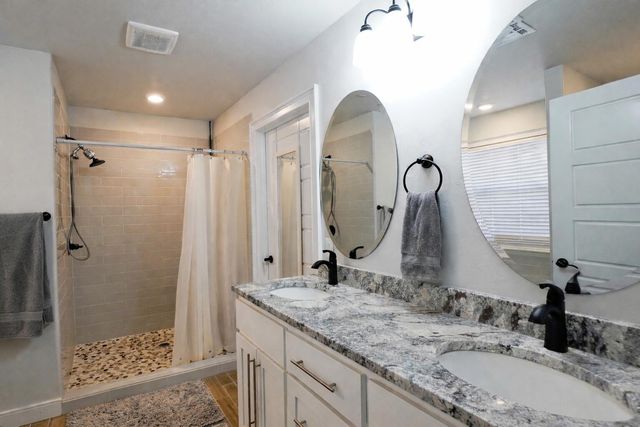 804 E 7th Street, Grove, OK 74344