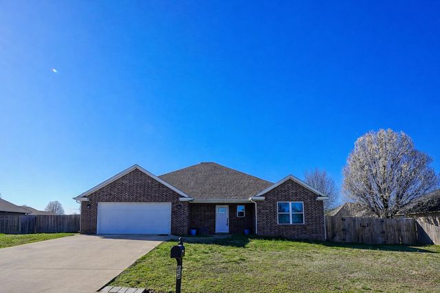 804 E 7th Street, Grove, OK 74344