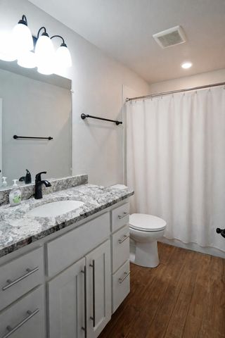 804 E 7th Street, Grove, OK 74344