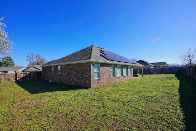 804 E 7th Street, Grove, OK 74344